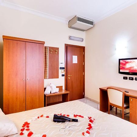 Hotel Suite Caesar Rom Exterior foto